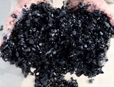 新邵沥青冷补料（沥青砂）的优势特点与施工流程解析